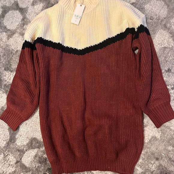Colorblock Cowl Neck Sweater - Cream and Maroon - Picture 3 of 3